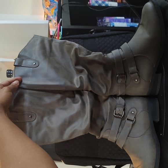 Modellita Gray zip up boots - Picture 2 of 4